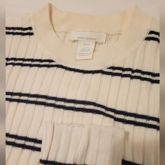 H&M Sweater - Picture 2 of 2